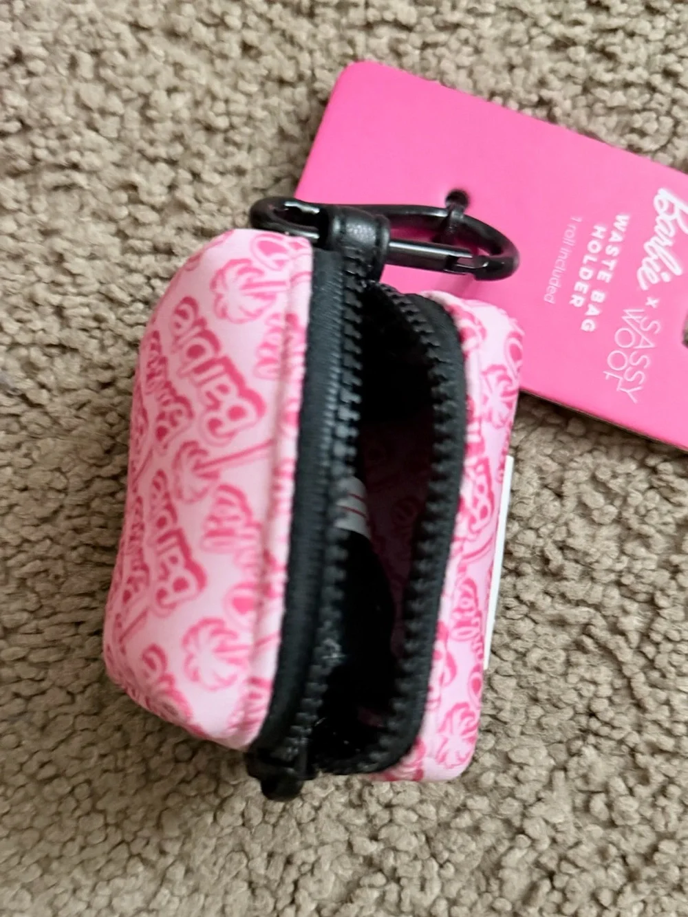 Barbie Pink Fabric Leash with Matching Pink Waste Bag Dispenser